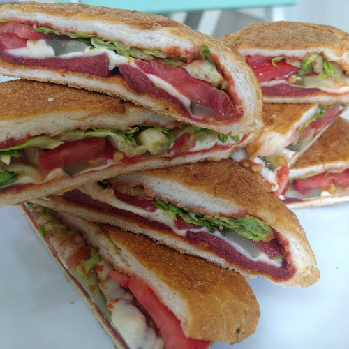 Pişiyoo - Gastronomi ve konaklama