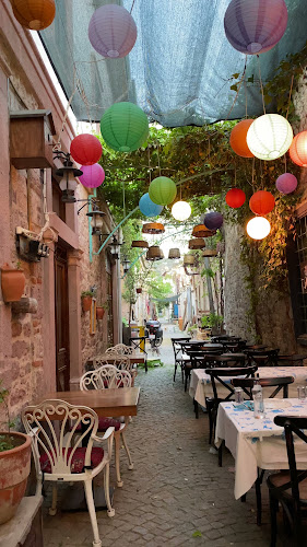 Opinii despre İyimiş Meyhane în Ayvalık - Gastronomi ve konaklama
