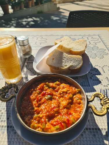 Opinii despre Aysun Pastanesi în Kaş - Gastronomi ve konaklama