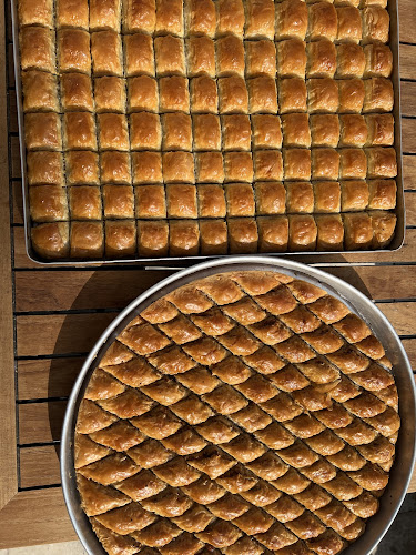 Tüylüoğlu Pastanesi