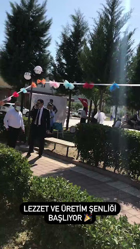 Opinii despre Büyükfırat Pastane&Cafe în Bahçe - Gastronomi ve konaklama