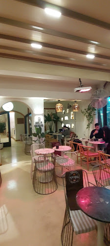 Opinii despre Kontrbus Coffe Co. Balçova în Balçova - Gastronomi ve konaklama