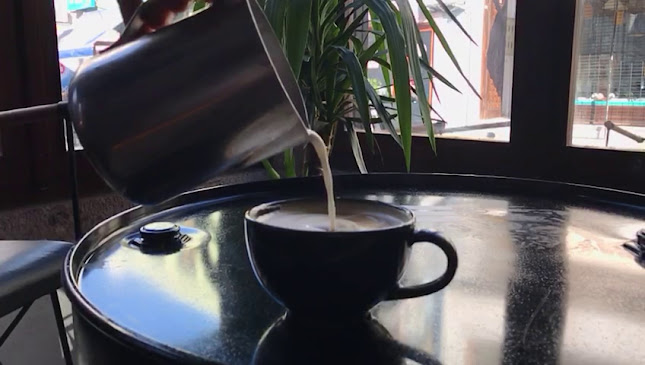 Opinii despre Saatli cafe în Ayvalık - Gastronomi ve konaklama