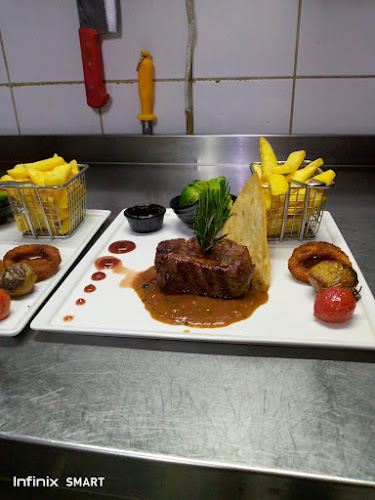 Comentarii opinii despre Diana & Sisters steak house fun & pub Beach Bar