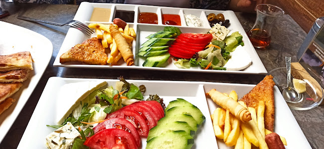 Opinii despre Cevahir Cafe & Restoran în Van - Gastronomi ve konaklama