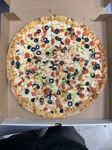 Opinii despre Hero’s Pizza Halkalı în Küçükçekmece - Gastronomi ve konaklama