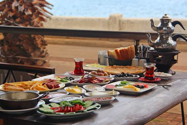 Opinii despre LAUSS Cafe & Lounge în Akçaabat - Gastronomi ve konaklama