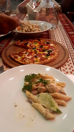 Metropolis Restaurant Cafe&Bar