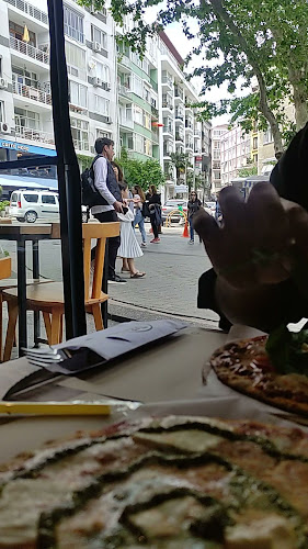 Opinii despre Pizza Locale în Kadıköy - Gastronomi ve konaklama
