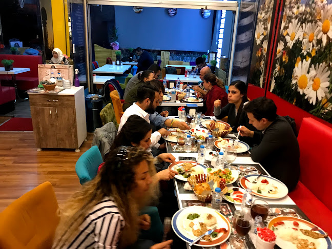 Opinii despre Muhabbet Cafe&Bistro în Çankaya - Gastronomi ve konaklama