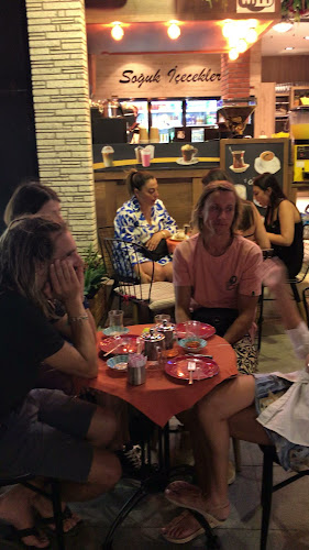 Opinii despre Coffee Mood No:50 & Çeşme în Çeşme - Gastronomi ve konaklama