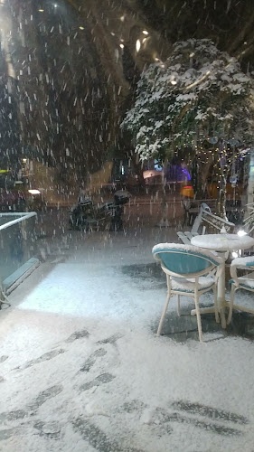 Opinii despre Bi' Külah Mutluluk în Kadıköy - Gastronomi ve konaklama