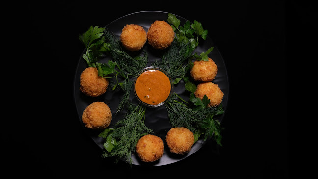 Opinii despre Zurich Pub în Kadıköy - Gastronomi ve konaklama