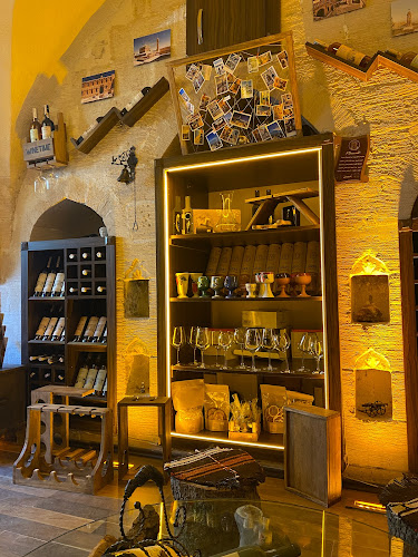 Comentarii opinii despre Siras Şarapçılık Merkez Şube