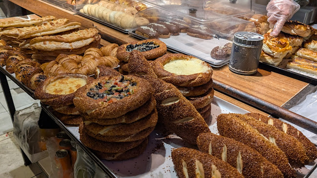 Cihangir Tarihi Simit Fırını - Gastronomi ve konaklama