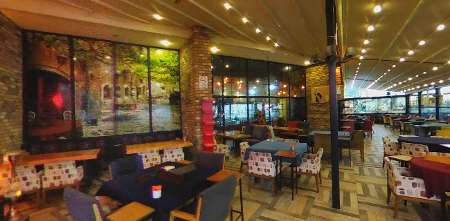 Shisha Cafe & Bistro - Gastronomi ve konaklama