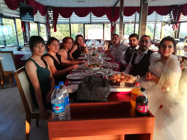 Çarşı, Şekersuyu Sokak, Yakacık No:16, 34876 Kartal/İstanbul, Türkiye