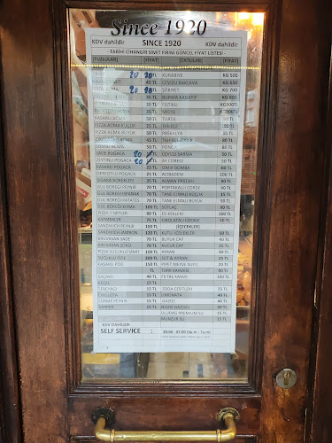 Opinii despre Cihangir Tarihi Simit Fırını în Beyoğlu - Gastronomi ve konaklama