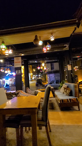 Opinii despre Palatium Cafe and Restaurant în Fatih - Gastronomi ve konaklama