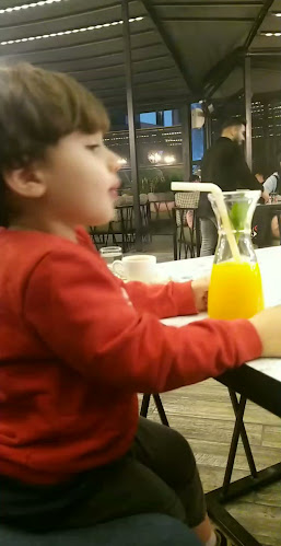 Opinii despre Vatra Cafe Restaurant în Başakşehir - Gastronomi ve konaklama