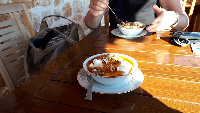 Opinii despre The I Am Here Cafe în Demre - Gastronomi ve konaklama