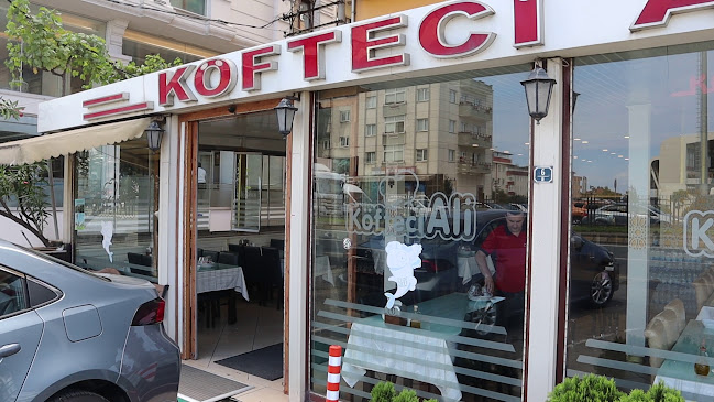 Söğütlü, Adnan Kahveci Blv. 6/A, 61300 Akçaabat/Trabzon