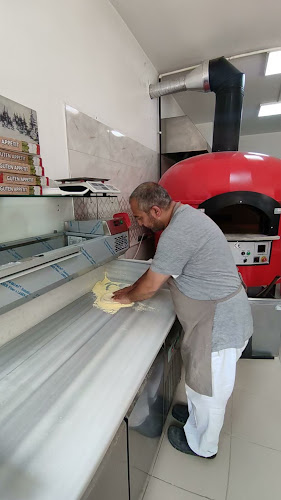 Luce Di Luna Pizzeria - Gastronomi ve konaklama