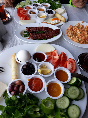 Opinii despre Orfoz Cafe & Restaurant în Gölbaşı - Gastronomi ve konaklama