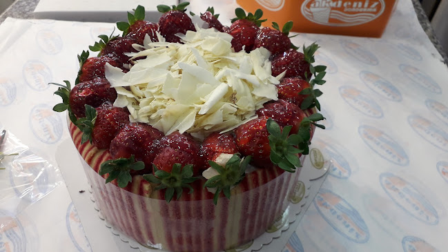 Akdeniz Dondurma Dokuma Subesi - Gastronomi ve konaklama