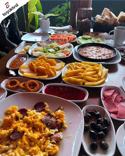 Comentarii opinii despre Büyükfırat Pastane&Cafe