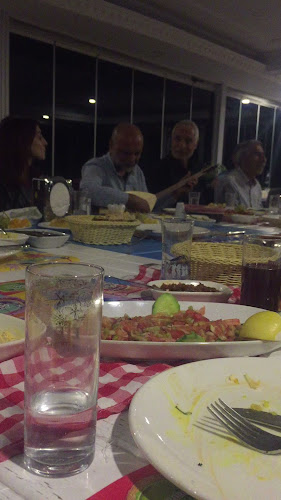 Pera Cafe Restaurant - Gastronomi ve konaklama