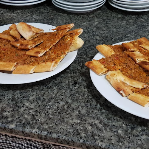 Opinii despre DEMRE KISMET RESTAURANT KEBAP SALONU KEBAPÇI DEMRE IZGARA KEBAP YEMEK BALIK DÖNER NEREDE YENİR în Demre - Gastronomi ve konaklama