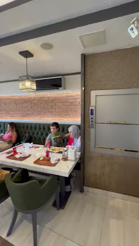 Afyon Gamze Sucuk Döner - Afyonkarahisar Merkez