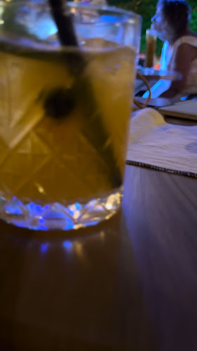 Opinii despre Oh Yes Cocktail Bar în Fethiye - Gastronomi ve konaklama