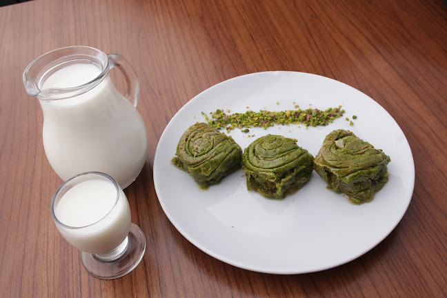 Comentarii opinii despre Ömer Usta Katmer&Künefe