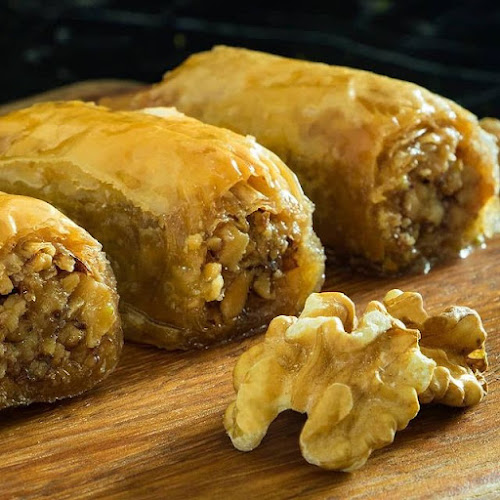 Opinii despre Tatlı Acı Murat Usta în İstanbul - Gastronomi ve konaklama