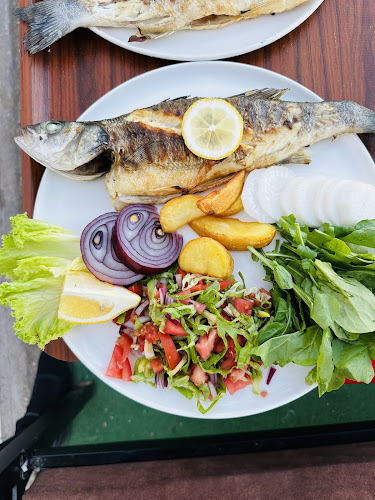 Diana & Sisters steak house fun & pub Beach Bar