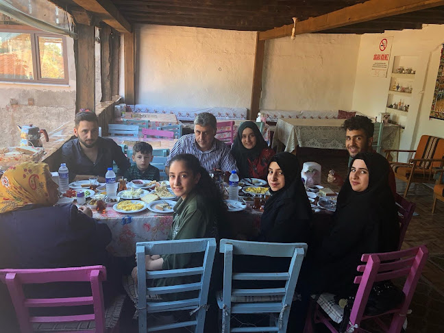 Opinii despre Nida-i İkram Kahvaltı Ve Gözleme Evi în Yıldırım - Gastronomi ve konaklama