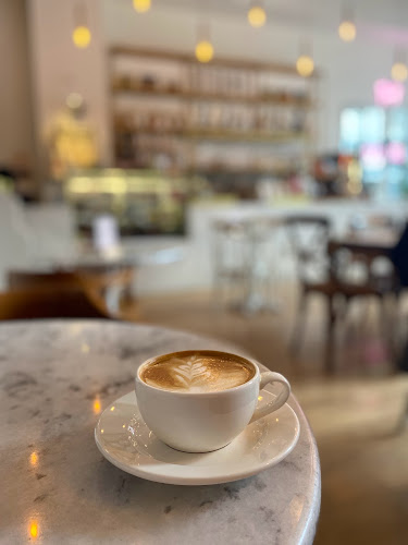 Piaf Cafe & Restaurant - Gastronomi ve konaklama