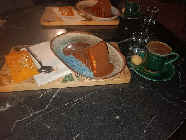 Amber Flower Cafe - Gastronomi ve konaklama