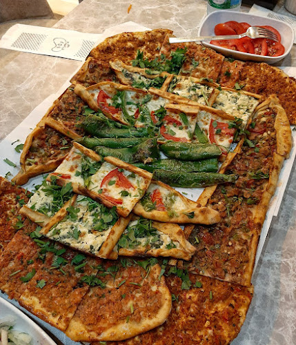 Opinii despre Bay Pidecim Razo’nun Yeri în Antalya - Gastronomi ve konaklama