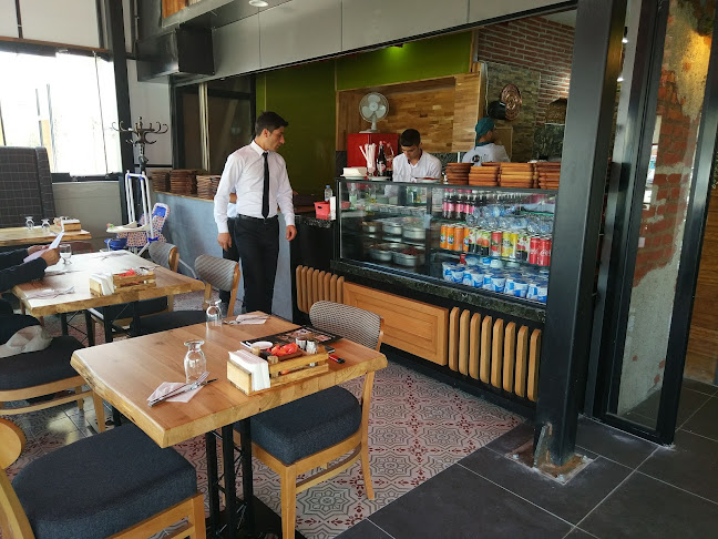 Comentarii opinii despre ERZURUM LAHMACUN PİDE KEBAP