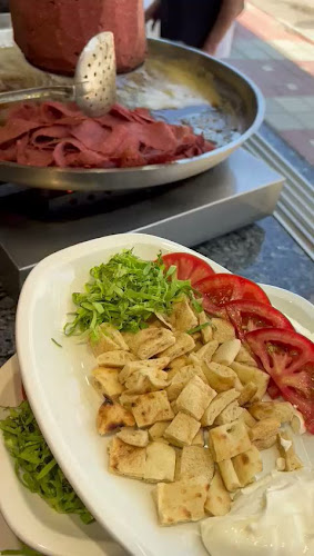 Afyon Gamze Sucuk Döner - Gastronomi ve konaklama