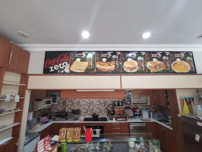 Yıldız Cafe Ev Yemekleri - İstanbul