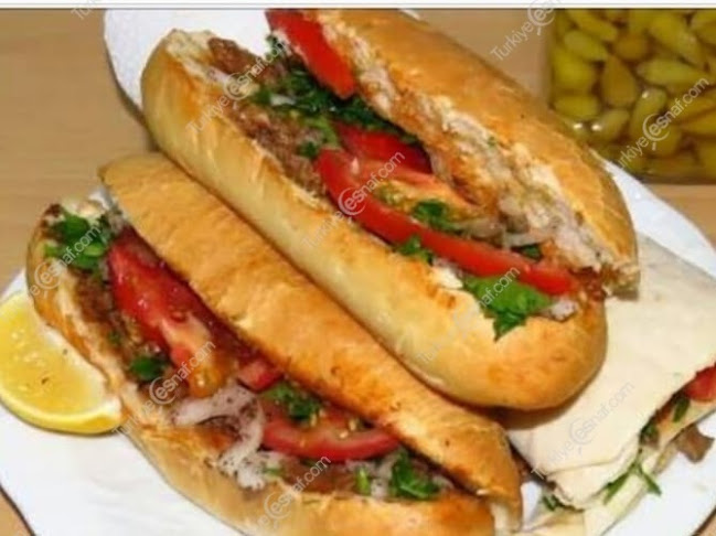 Kral Tantuni Escom - Gastronomi ve konaklama