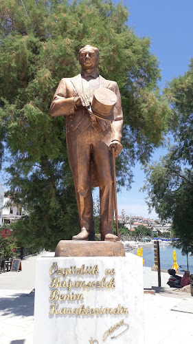 KIRMIZI BEYAZ AKYOL PARK AİLE ÇAY BAHÇESİ - Muğla