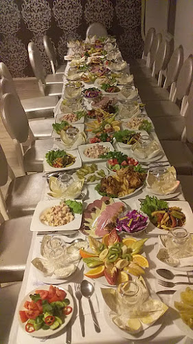 Opinii despre Registan Uzbek Milli Taomları în İstanbul - Gastronomi ve konaklama