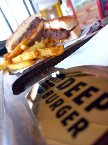 DEEP BURGER