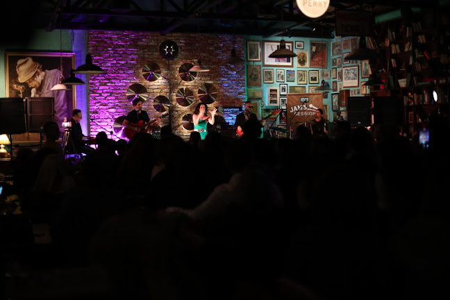 Last Penny Büklüm - Gastronomi ve konaklama