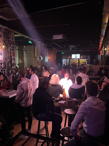 Bakan Taraf, Cumhuriyet Mahallesi Ekinoks Residence AVM E5 Caddeye, 34520 Beylikdüzü/İstanbul